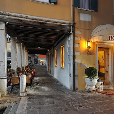 Hotel Arlecchino-2