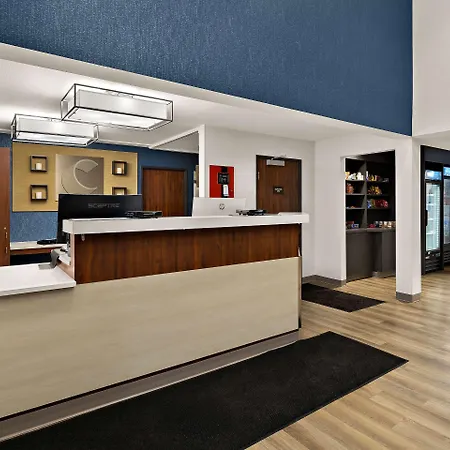Comfort Inn & Suites Fremont-3