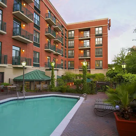 Courtyard By Marriott Savannah Downtown - Historic District-2