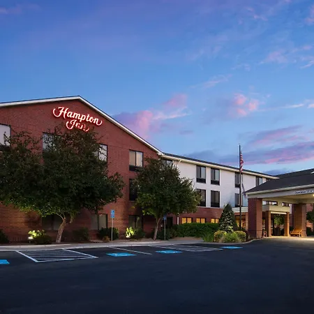Hampton Inn Medford-3