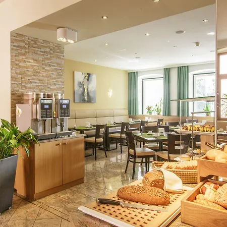 Hotel Lucia-3