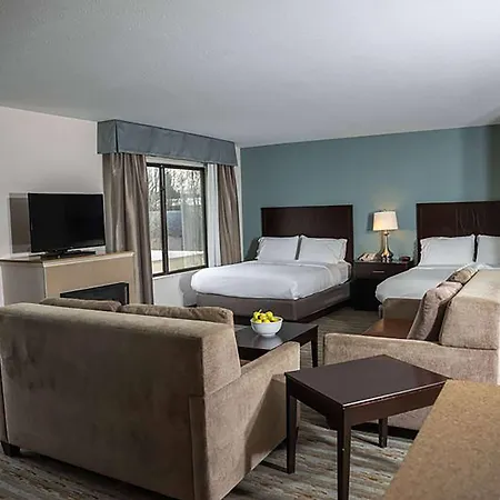 Wyndham Garden Erie-3