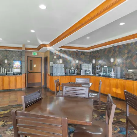 Best Western Plus Ellensburg Hotel-3