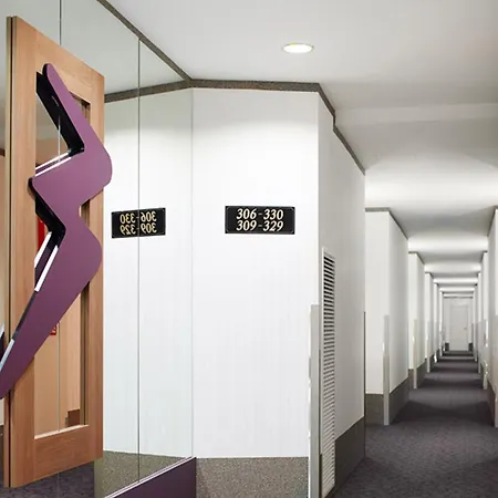 Quality Hotel Ambassador Perth-3