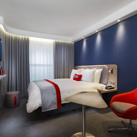 Holiday Inn Express Oxford Kassam Stadium By Ihg-2
