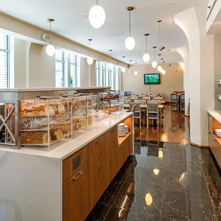Le Square Phillips Hotel & Suites-3