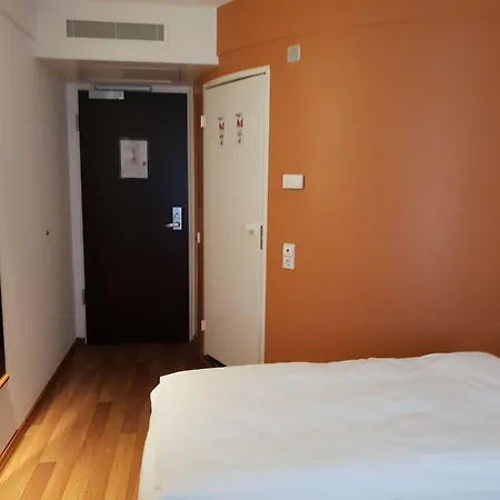 ibis Hotel Hamburg Airport-3
