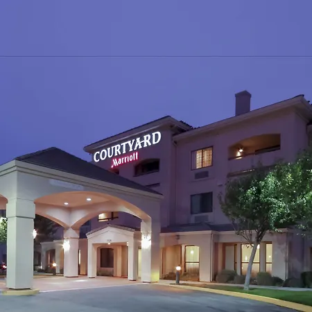 Courtyard By Marriott Salinas Monterey-3