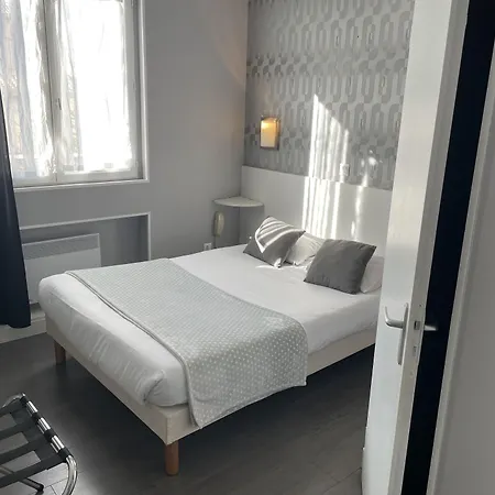 Hotel Du Midi-2