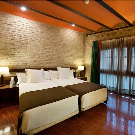 Abad Toledo-3