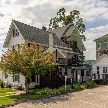 Homestead Inn-2