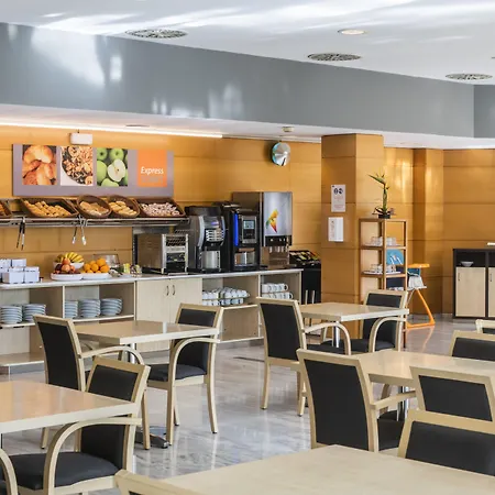 Holiday Inn Express Barcelona - Montmeló, an IHG Hotel-3