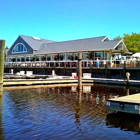 Shoreline Inn & Conference Center, An Ascend Collection Hotel-3