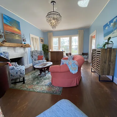 Avenue O Bed And Breakfast-3