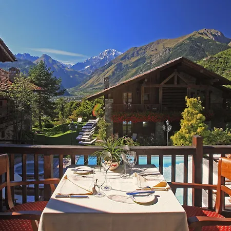 Relais Mont Blanc Hotel & Spa-3