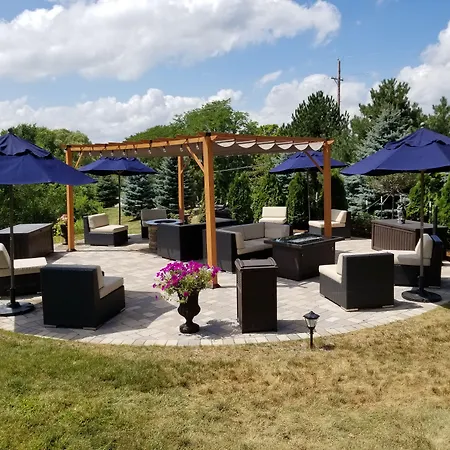 Comfort Suites Lake Geneva East-3