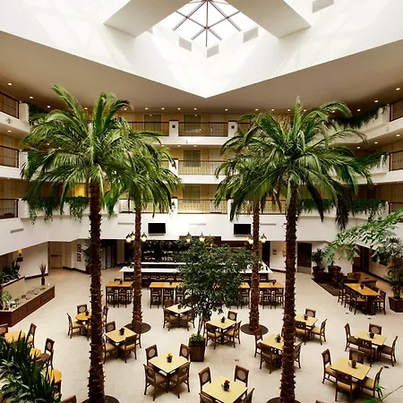 Embassy Suites La Quinta Hotel & Spa-2