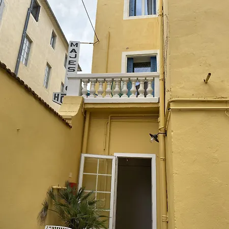Hotel Majestic-3