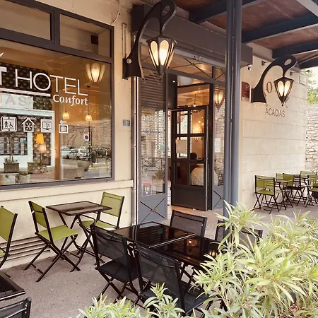 Brit Hotel Acacias-3