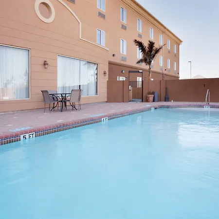 Holiday Inn Express Hotel & Suites Zapata By Ihg-2