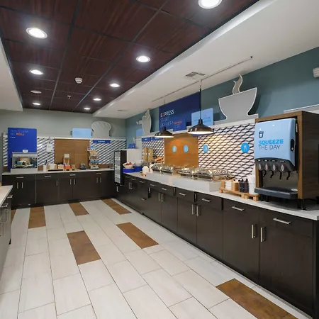 Holiday Inn Express Hotel & Suites Carlsbad By Ihg-2