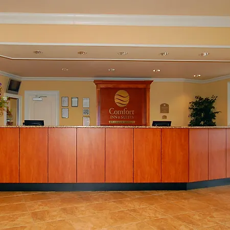 Comfort Inn & Suites-3