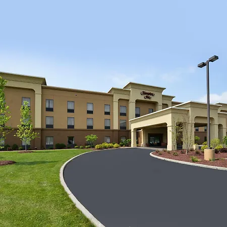 Hampton Inn Utica-2