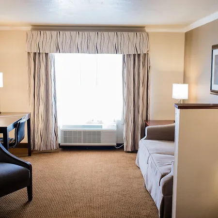 Ramada By Wyndham Moses Lake-2