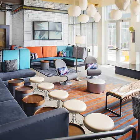 Aloft By Marriott Philadelphia Airport-3