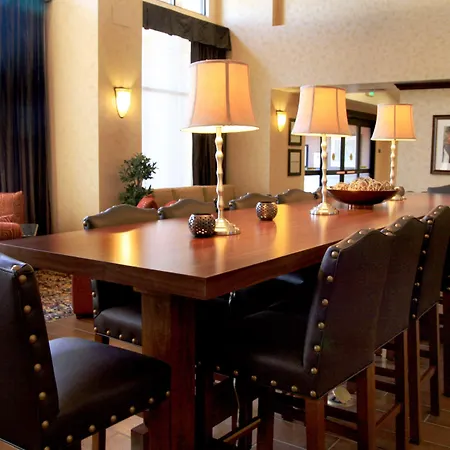 Hampton Inn & Suites Lodi-2