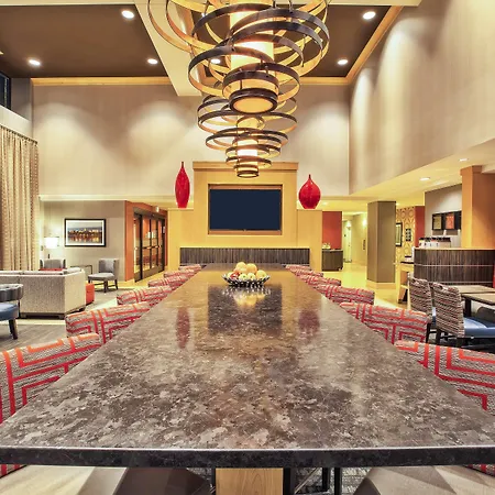 Hampton Inn & Suites Madison - West-3