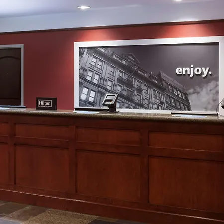 Hampton Inn & Suites Oklahoma City-Bricktown-3