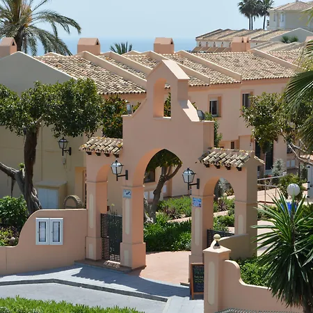 Ramada Hotel & Suites By Wyndham Costa Del Sol-2