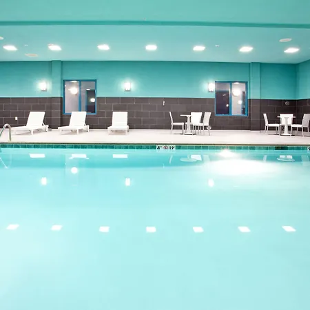 Holiday Inn Express Hotel & Suites Norfolk Airport By Ihg-3