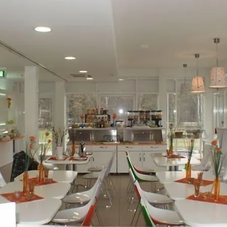Hotel Aviva By Apolonia-2