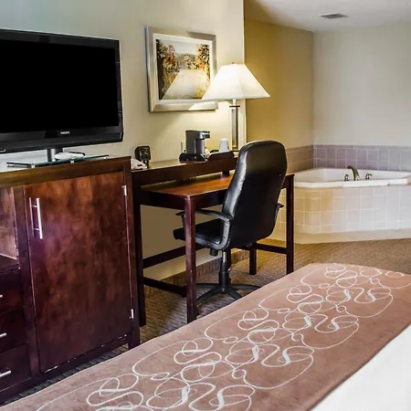 Comfort Suites Hummelstown - Hershey-3
