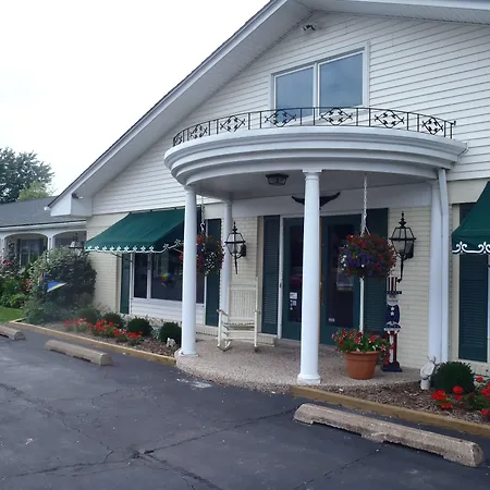 Glass House Inn Erie Near I-90 & I-79-2