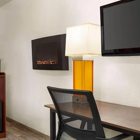 Baymont By Wyndham Fort Bragg-3