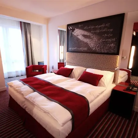 Red&Blue Design Hotel Prague-2