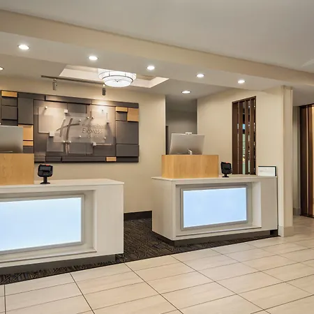 Holiday Inn Express Hotel & Suites Fredericksburg By Ihg-3