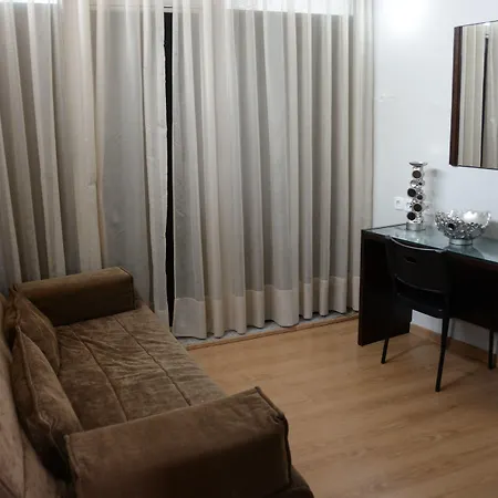 Hotel y Apartamentos Doña Lola-3