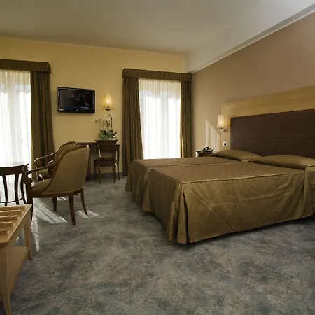 Hotel Villa Tirreno-3