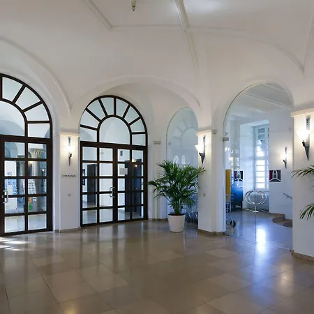 Kardinal Schulte Haus-2