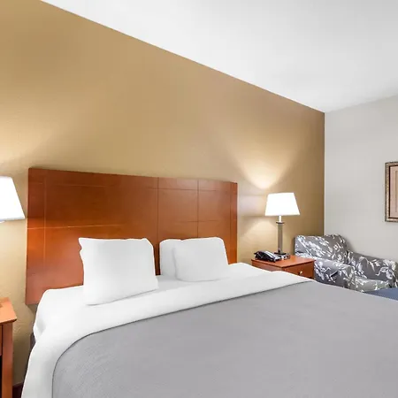 Quality Inn Near Interstate I94-3