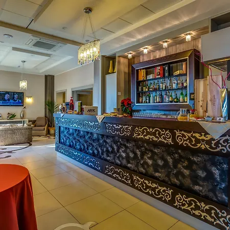 Best Western Plus Hotel Perla Del Porto-2