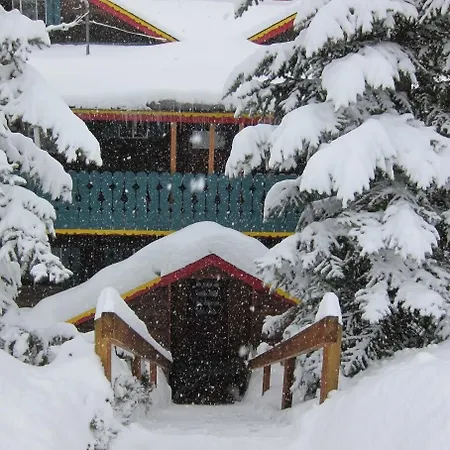 Chateau Apres Lodge-2