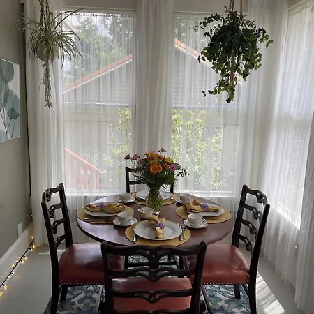 Prairie Guest House-3