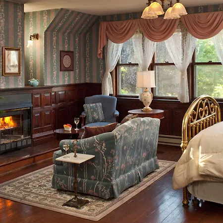 Old Rittenhouse Inn-3