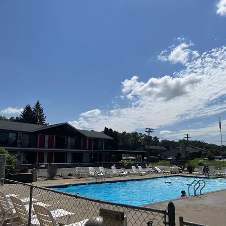 All Star Inn & Suites-3