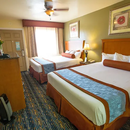 Beachwalker Inn & Suites-2